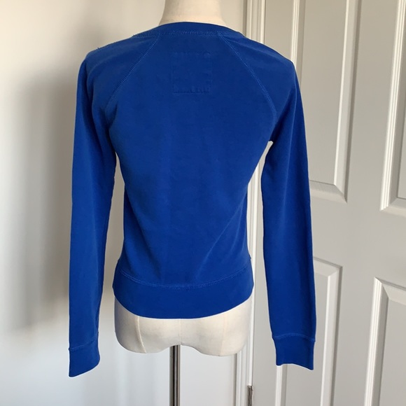 Hollister | classic crew neck sweater - Picture 5 of 5